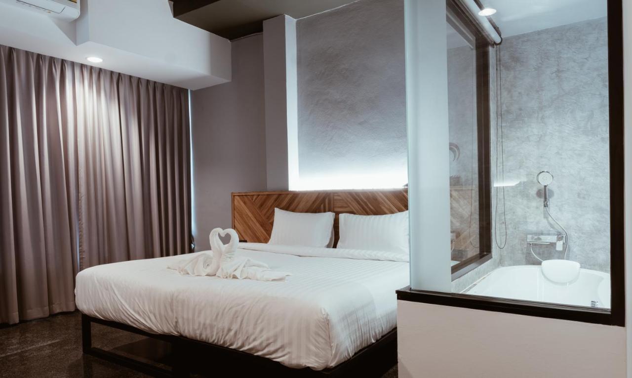 Ou Hotel ピサヌローク エクステリア 写真
